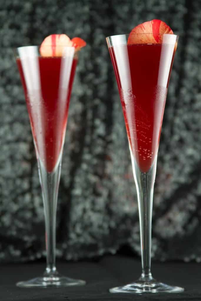 150206 red carpet glamour cocktail recipe v medium