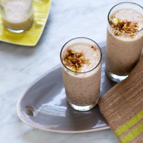 Cinnamon Walnut Date Shake Smoothie Recipe