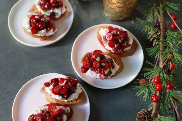 Spiced Cranberry Relish Toasts With Whipped Goat Cheese Recipe
