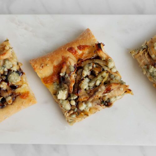 Chicken, Balsamic, Blue Cheese, and Caramelized Onion Flatbread Recipe