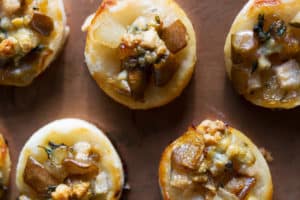 Blue Cheese and Pear Puff Pastry Bites Recipe