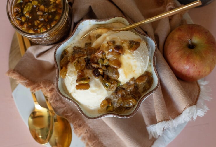 Bowl of ice cream with honey caramel sauce